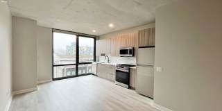 4611 N Broadway Gallery 1