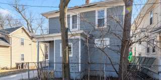 NEW LISTING! 4 BEDROOM HOME NEW LISTING! 4 BEDROOM HOME Gallery 21