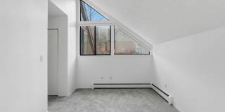 Beautiful 5-bed, 3.5 bath townhome steps from hiking trails and West Pearl St Gallery 18