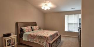 5807 IVY LEAGUE Gallery 21