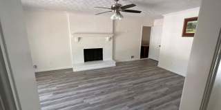 Spacious 4BR Duplex in Riverdale Gallery 1