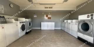 ***MOVE IN SPECIAL***UTILS INCLUDED : ONE BEDROOM UPSTAIRS CONDO Gallery 31