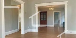 Large 4 bed in Brookline Gallery 15