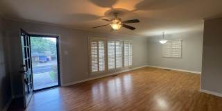 Charming 3 Bedroom near Lake Waco Gallery 4