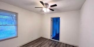 208 N 36th Street Gallery 11