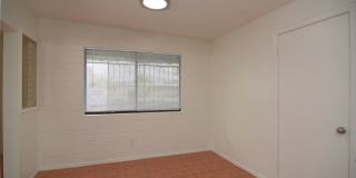 Charming 4 Bedroom 2 Bath House! South Tucson Location! Close to the 1-19! Gallery 8
