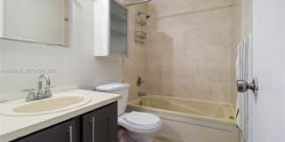 1250 SW 113th Ter Gallery 18