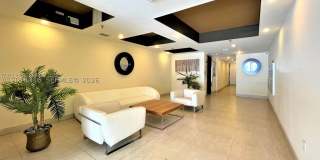 2924 Collins Ave Gallery 10