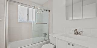 Charming townhome centrally located with great access to the Greenbelt and BSU! Gallery 1