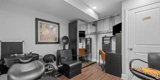 902 N MILTON Avenue Gallery 20