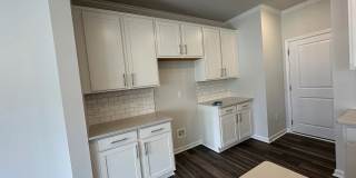 Room in 3 Bedroom Home at Arkose Dr Gallery 31