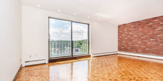 Large 1 bed in Brookline Gallery 8