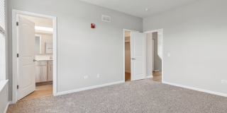 The Easton Downers Grove Gallery 8