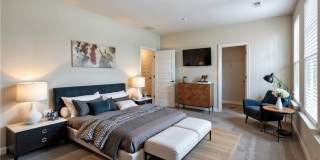 Williamsburg Condo Gallery 6