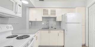 1715 NE Miami Gardens Dr Gallery 1