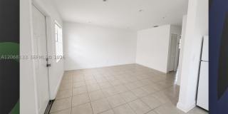 407 NW 7th Ct Gallery 2