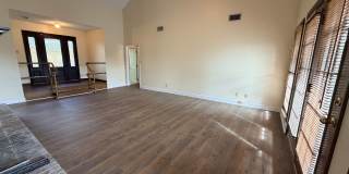 Beautiful 3 Bedroom 2.5 Bath Home in New Wood Valley Gallery 8