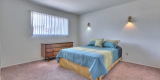 Graceland Plaza Apartments Gallery 3