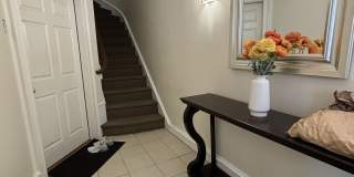 16 Temple St Gallery 20