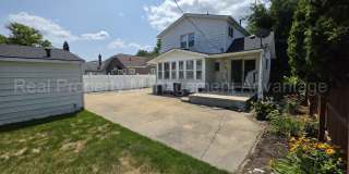 Rare 4-Bedroom Gem in St. Clair Shores - Walkable to the Grosse Pointes! Rare 4-Bedroom Gem in St. Clair Shores - Walkable to the Grosse Pointes! Gallery 34