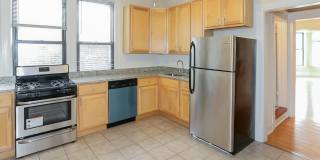 3525 N Wilton Gallery 11