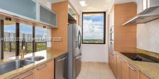 16275 Collins Avenue Gallery 21
