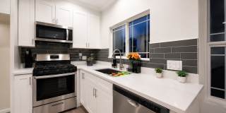 2926 S Normandie Avenue - Co-Living 2926 S Normandie Avenue - Co-Living Gallery 1