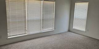 Very nice 3 bed + office, in Berkley Addition in west Norman! Gallery 6