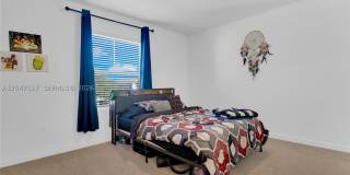 117 NE 3rd Ct Gallery 16