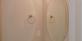 Luxury 2BR townhome in the heart of Murfreesboro- neighborhood pool, hi-speed internet included! Gallery 9