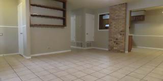 South Tyler! 3 Bedroom, 2 Bath Duplex w/Garage Gallery 7
