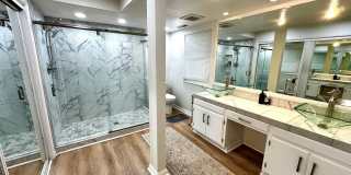 Sunny - Fully Furnished 2-Bedroom, with Office and 2 1/2 bathrooms. Gallery 27