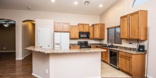44629 W Santa Fe Avenue Gallery 3