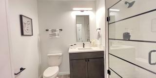 725 W Pratt Gallery 41