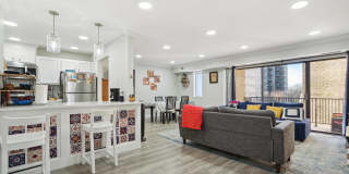 102 Monroe Street - 201 Gallery 29