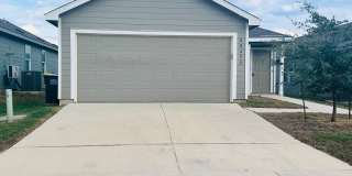 Charming 3-Bedroom Home in Ruby Crossing Gallery 1