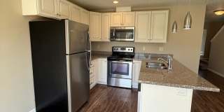 Available now! 3bed 2.5 bath duplex in Spokane Valley Gallery 1