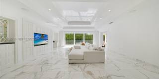 55 La Gorce Cir Gallery 14