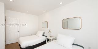 9940 Collins Ave Gallery 19