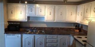 1800 COLLINS AV Gallery 17