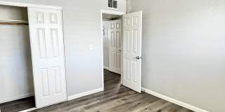 412 N 17th Dr Gallery 28