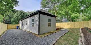 663 Bryan Street Gallery 11