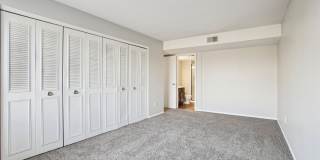 Edgewater Apartments Gallery 5
