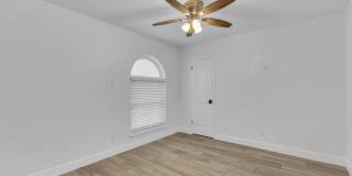 Come to check this beautiful house 4 bedrooms, possible 5th bed and 3 baths. Gallery 15