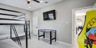 515 Nolan Gallery 30