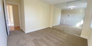 Spacious and Bright Oceanside Condo Gallery 17