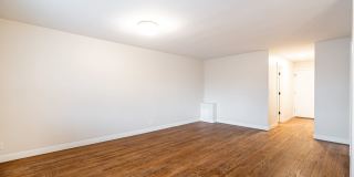 2600 E Kenwood Blvd Gallery 54