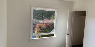 Great 2 bedroom upstairs standalone unit with garage Gallery 11