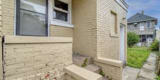 5421 Toledo Street Gallery 5