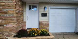 Completely Remodeled! 1212 Bell Ave. - Mattoon Gallery 1